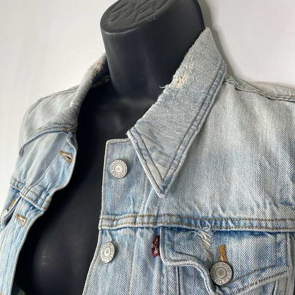 Levi Distressed Sleeveless Blue Jean Jacket sz MED - Picture 5 of 12